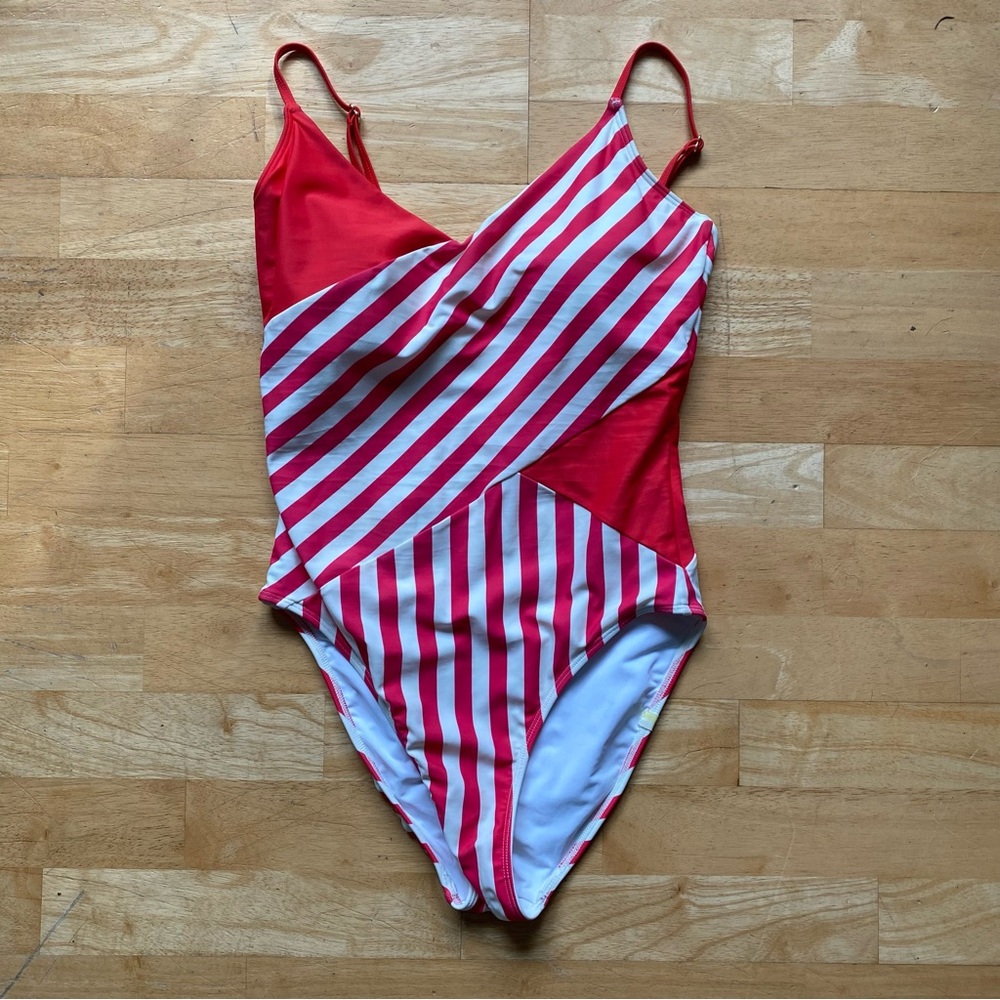 Summersalt Womens Size 6 Red and White Striped One Piece Bathing Suit